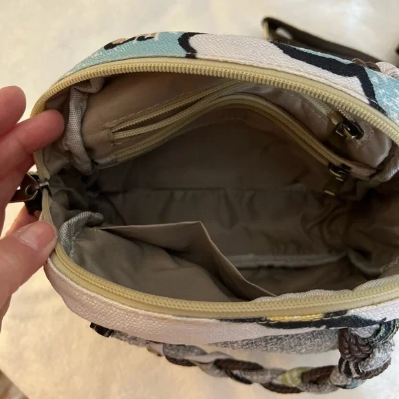 Boho Crossbody Bag Stylish Flower Design - Picture 9 of 13